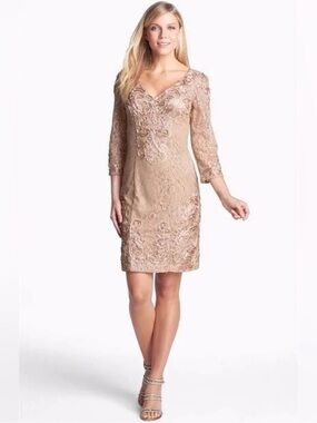 NWT Sue Wong Ribbon Lace 3/4 Sleeve V-Neck Dress Neutral Tan Beige